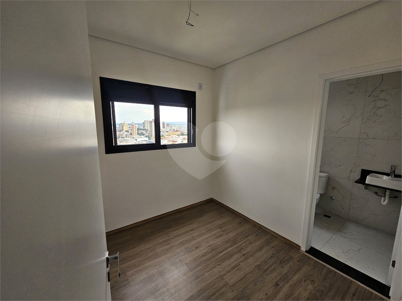 Apartamento à venda com 3 suítes em Vila Lucy, Sorocaba, SP