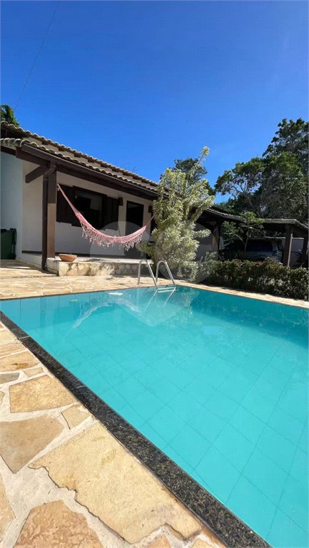 Casa à venda com 4 quartos, sendo 2 suítes, em Caravelas, Armação dos Búzios, RJ