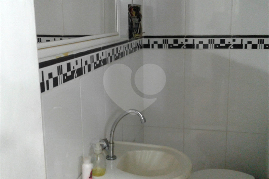 Casa à venda com 7 quartos, sendo 2 suítes, em Santana, São Paulo, SP