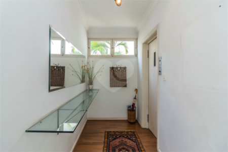Apartamento à venda com 3 quartos, sendo 1 suíte, em Itaim Bibi, São Paulo, SP