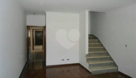 Sobrado à venda com 4 quartos, sendo 1 suíte,  em Imirim, São Paulo, SP