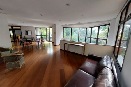 Apartamento à venda com 3 quartos, sendo 1 suíte, em Vila Andrade, São Paulo, SP