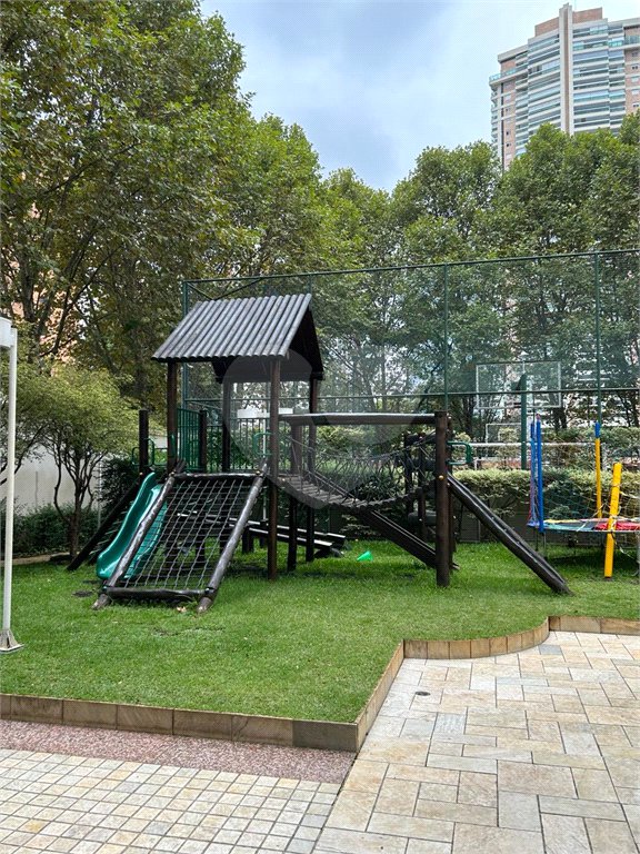 Apartamento para alugar com 3 suítes em Brooklin Paulista, São Paulo, SP