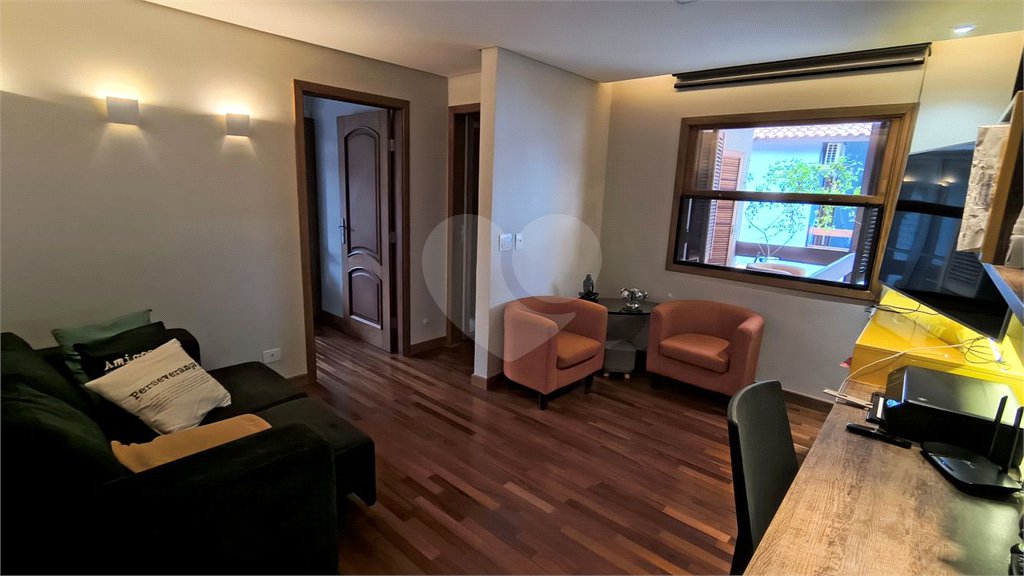 Casa à venda com 4 quartos, sendo 3 suítes, no condomínio Da Serra, São Paulo - SP