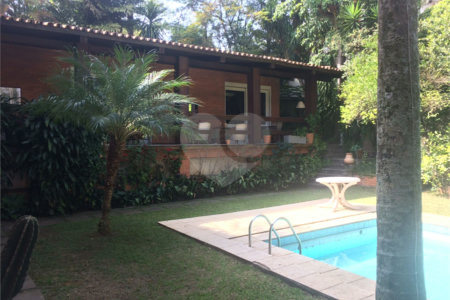 Casa à venda ou para alugar com 4 quartos, sendo 2 suítes, em Jardim Guedala, São Paulo, SP