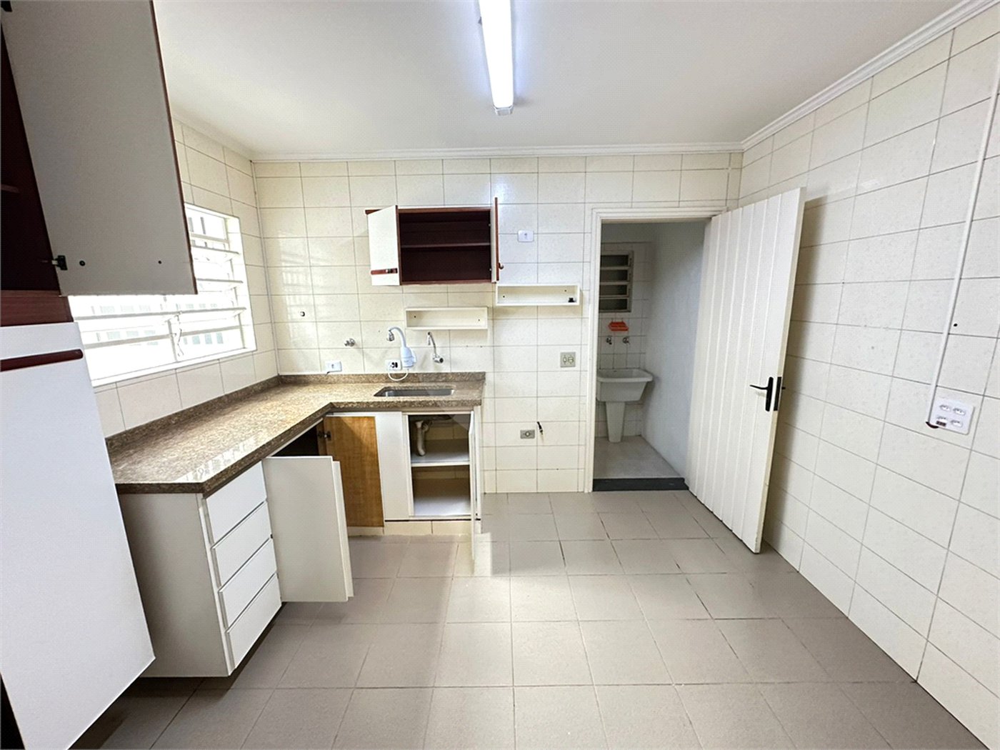 Casa à venda com 3 quartos, sendo 1 suíte, em Jardim Trussardi, São Paulo, SP