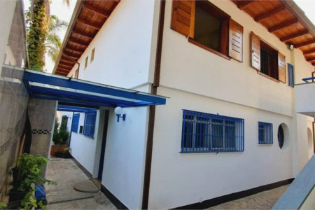 Casa à venda com 5 suítes em Jardim Leonor, São Paulo, SP