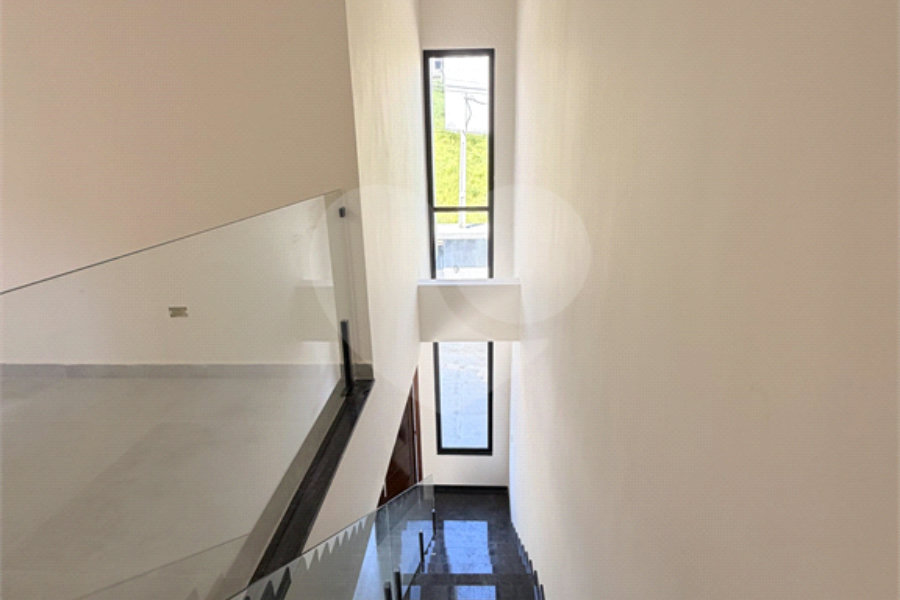 Sobrado à venda com 3 quartos, sendo 1 suíte, em Laranjeiras, Caieiras, SP