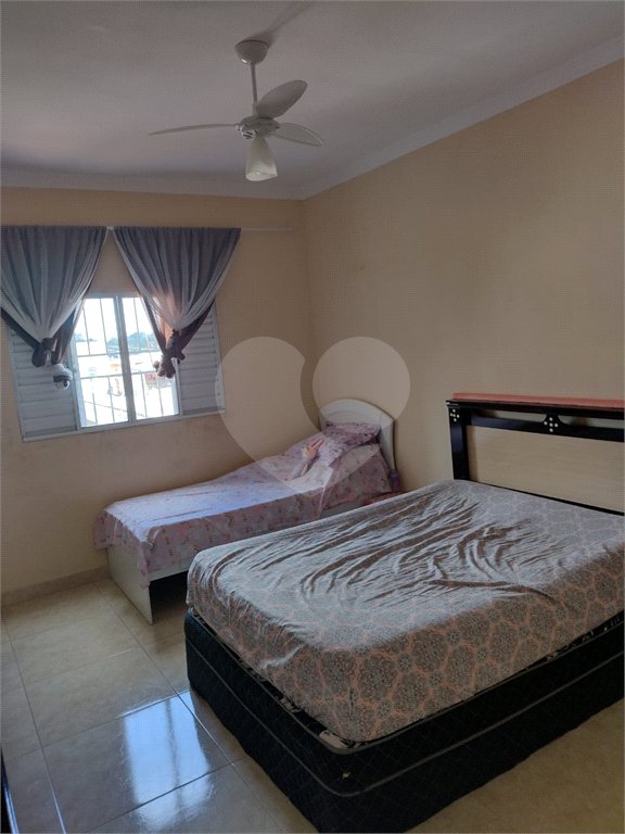 Sobrado à venda com 3 quartos em Parque Residencial Casa Branca, Suzano, SP