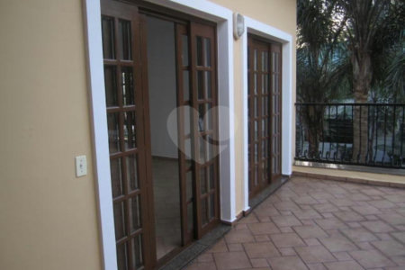 Casa para alugar com 4 quartos, sendo 2 suítes, no condomínio Palm Garden, São Paulo - SP