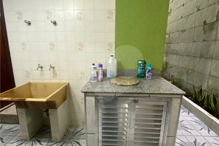 Sobrado à venda com 4 quartos, sendo 1 suíte, em Artur Alvim, São Paulo, SP