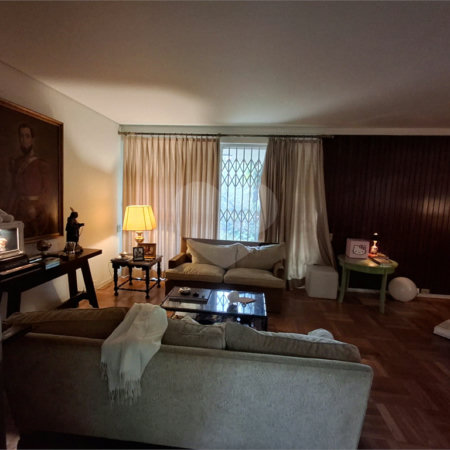 Sobrado à venda com 4 quartos, sendo 2 suítes, em Pinheiros, São Paulo, SP