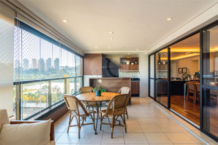 Apartamento à venda com 3 suítes em Granja Julieta, São Paulo, SP