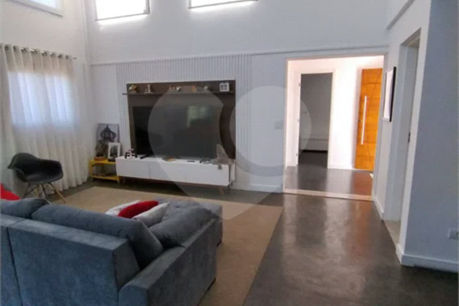 Casa à venda ou para alugar com 3 quartos, sendo 1 suíte, no condomínio Alpes da Cantareira, Mairiporã - SP