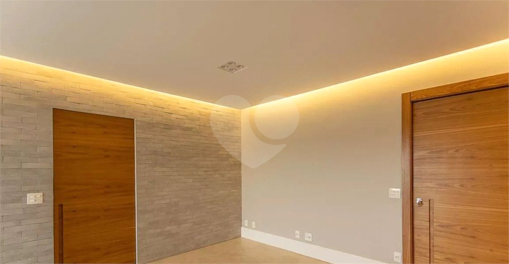 Apartamento à venda com 3 quartos, sendo 1 suíte, em Vila Anastácio, São Paulo, SP