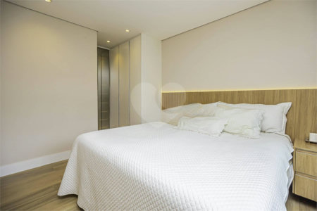 Apartamento à venda com 3 suítes em Cidade Jardim, São Paulo, SP