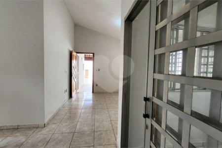 Casa à venda com 2 quartos, sendo 1 suíte, em Vila Suconasa, Araraquara, SP