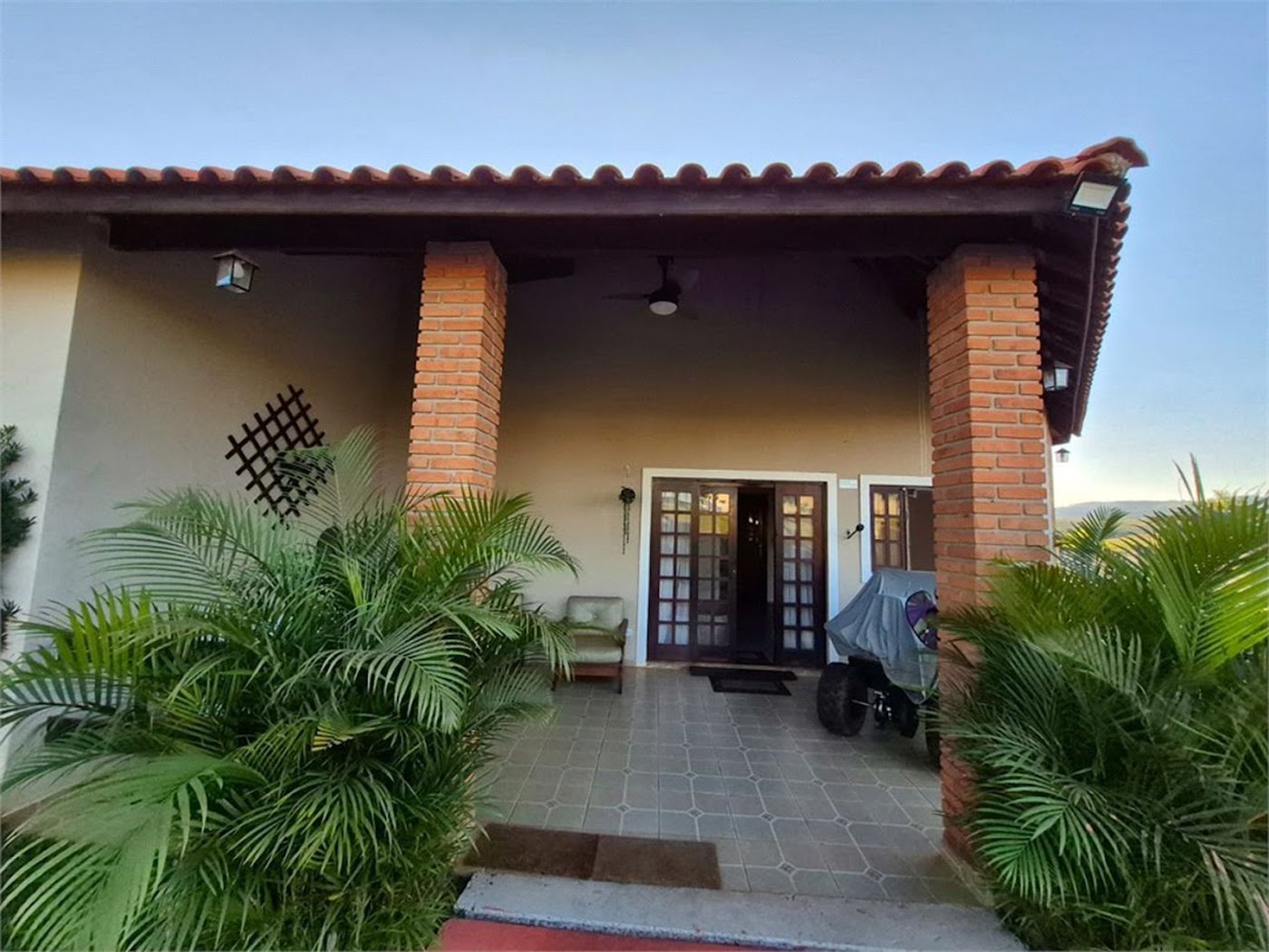 Chácara com 3 dormitórios à venda, 1200 m² por R$ 870.000,00 - Condomínio Ninho Verde II - Pardinho/SP