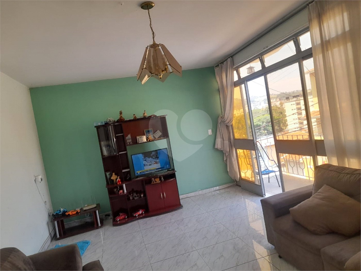 Casa à venda com 3 quartos, sendo 1 suíte, no Centro, Serra Negra, SP