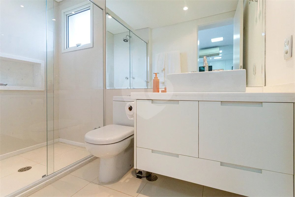Apartamento à venda com 4 suítes em Vila Nova Conceição, São Paulo, SP