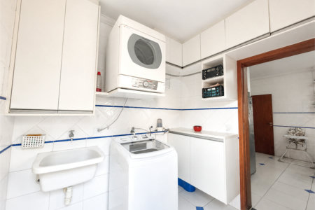 Casa à venda com 5 suítes no condomínio Parque Village Castelo, Itu - SP