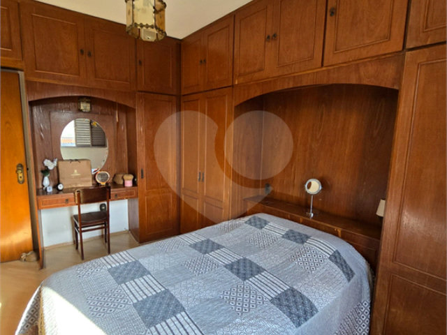 Sobrado à venda com 5 quartos, sendo 1 suíte,  em Vila Bonilha, São Paulo, SP