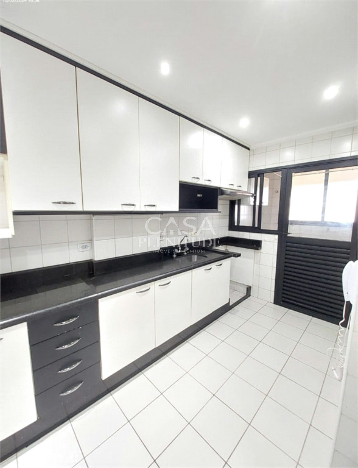 Apartamento à venda com 3 quartos, sendo 1 suíte, em Jardim Emília, Sorocaba, SP