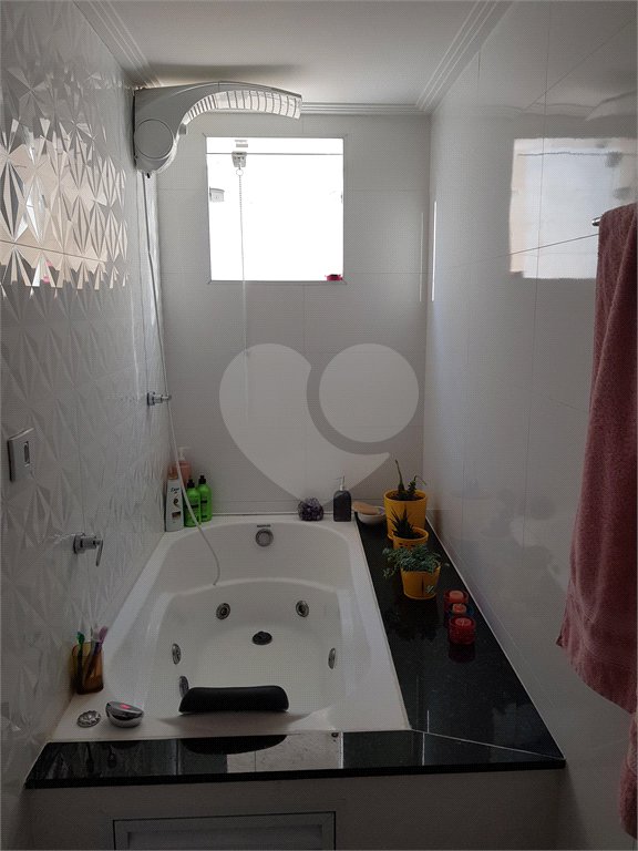 Casa à venda com 3 suítes no condomínio Residencial Mattos, São Paulo - SP