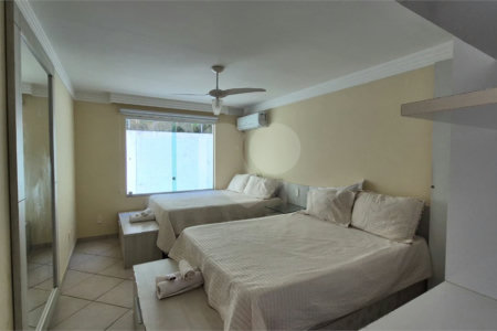 Casa à venda com 6 quartos, sendo 4 suítes, em Ferradura, Armação dos Búzios, RJ