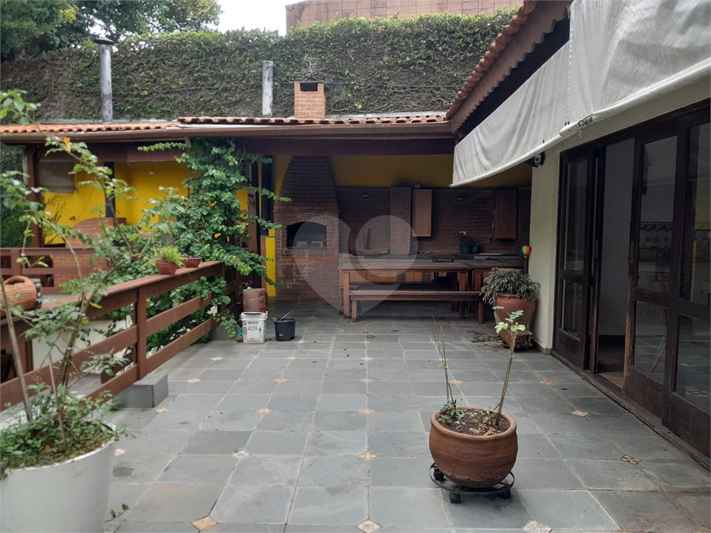 Sobrado à venda com 6 quartos, sendo 3 suítes, em Rolinópolis, São Paulo, SP