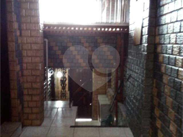 Sobrado à venda com 4 quartos em Jardim Ana Maria, Santo André, SP