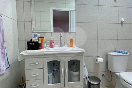 Sobrado à venda com 3 quartos, sendo 1 suíte, em Vila Gustavo, São Paulo, SP