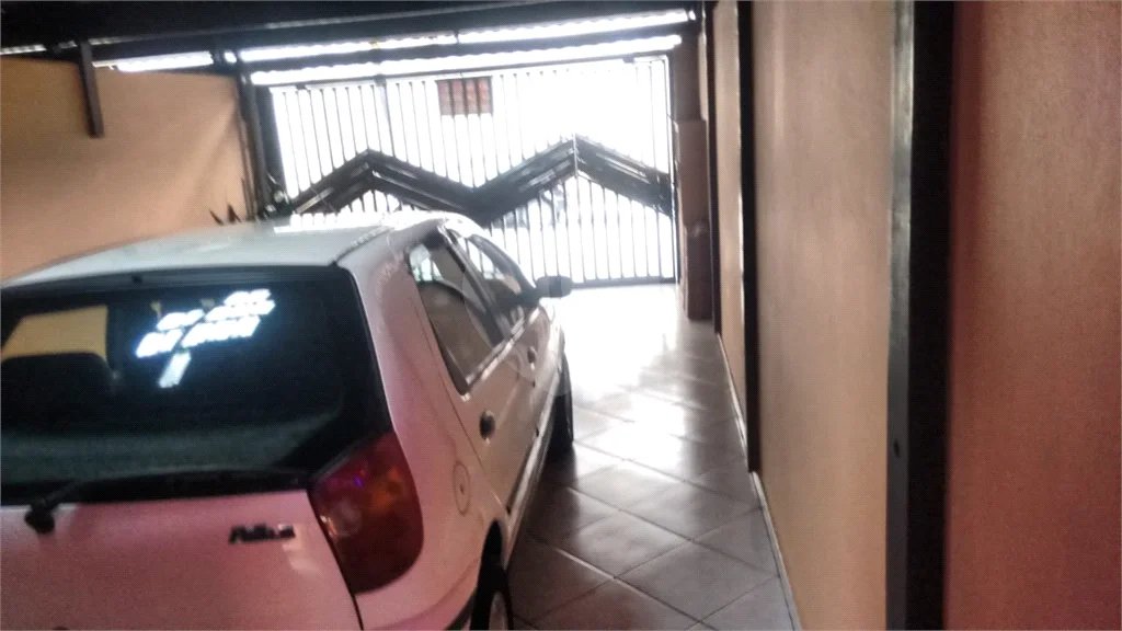 Sobrado à venda com 3 quartos, sendo 1 suíte, em Vila Galvão, Guarulhos, SP