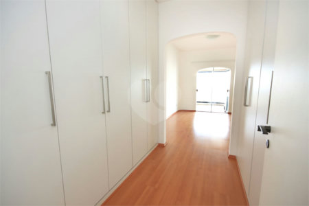 Apartamento à venda com 4 suítes em Jardim Marajoara, São Paulo, SP
