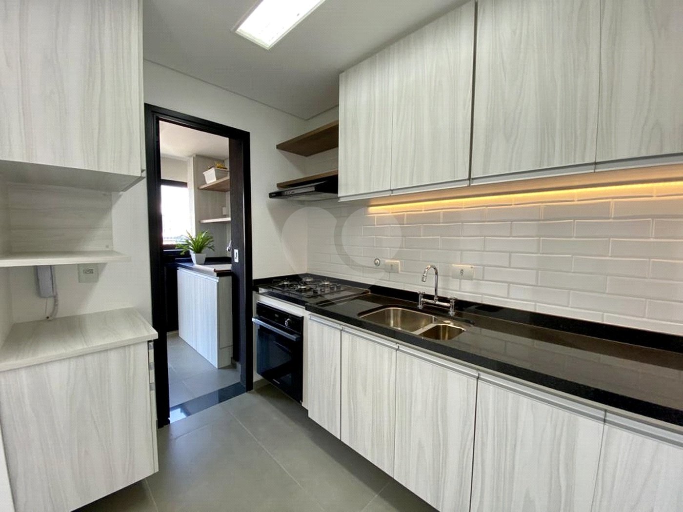 Apartamento para alugar com 3 quartos, sendo 2 suítes,  em Vila Olímpia, São Paulo, SP