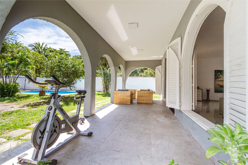 Casa à venda com 3 quartos, sendo 1 suíte,  em Manguinhos, Armação dos Búzios, RJ