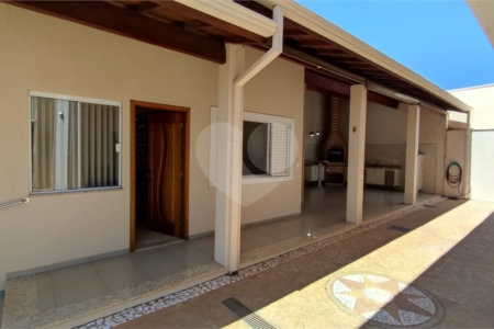Casa à Venda de 5 dormitórios em São Carlos, no Residencial Eldorado