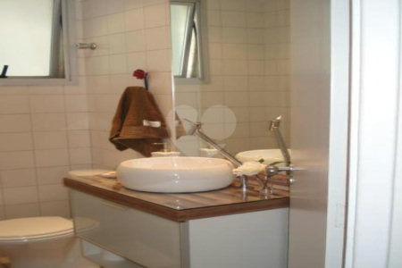 Apartamento à venda com 2 quartos em Jardim Ivana, São Paulo, SP