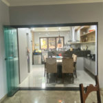 Casa à venda com 4 suítes no condomínio Vale da Santa Fé, Vinhedo - SP