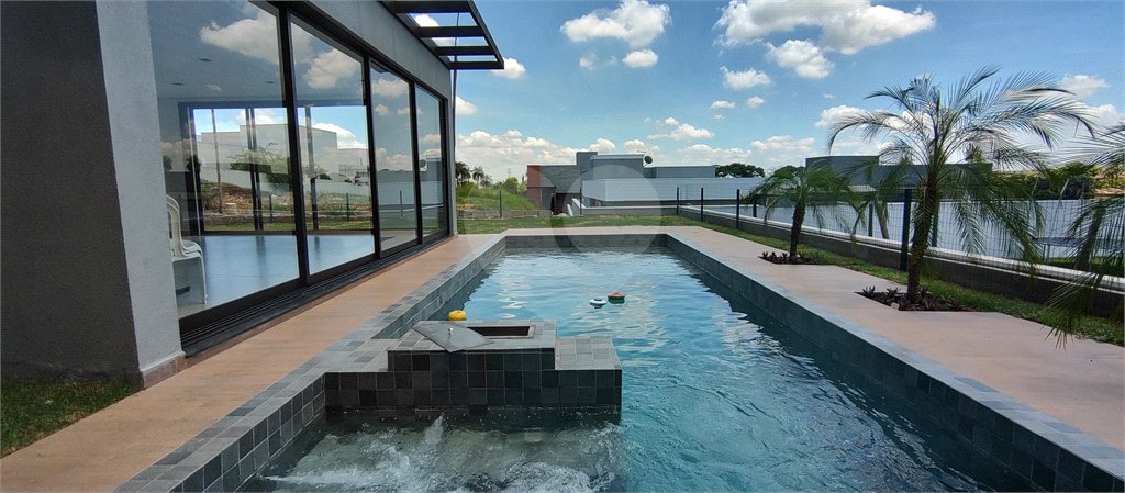Casa à venda com 4 suítes no condomínio Campos de Santo Antonio II, Itu - SP