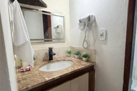 Casa à venda com 2 quartos, sendo 1 suíte, em Geribá, Armação dos Búzios, RJ