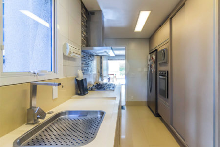 Apartamento à venda com 3 suítes em Vila Cordeiro, São Paulo, SP
