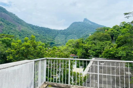 Cobertura à venda com 4 quartos, sendo 1 suíte, em Cosme Velho, Rio de Janeiro, RJ