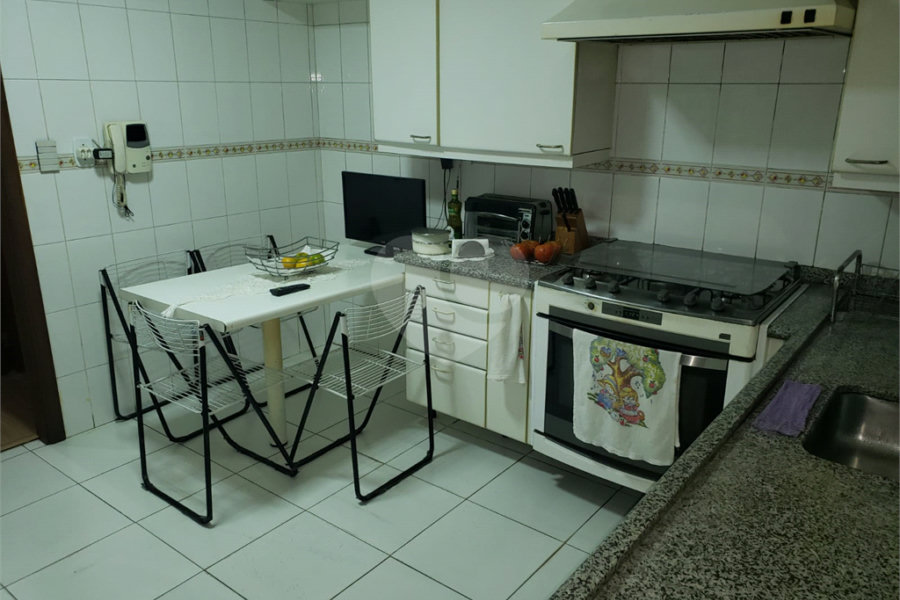 Sobrado à venda com 3 quartos, sendo 1 suíte,  em Vila Guilherme, São Paulo, SP