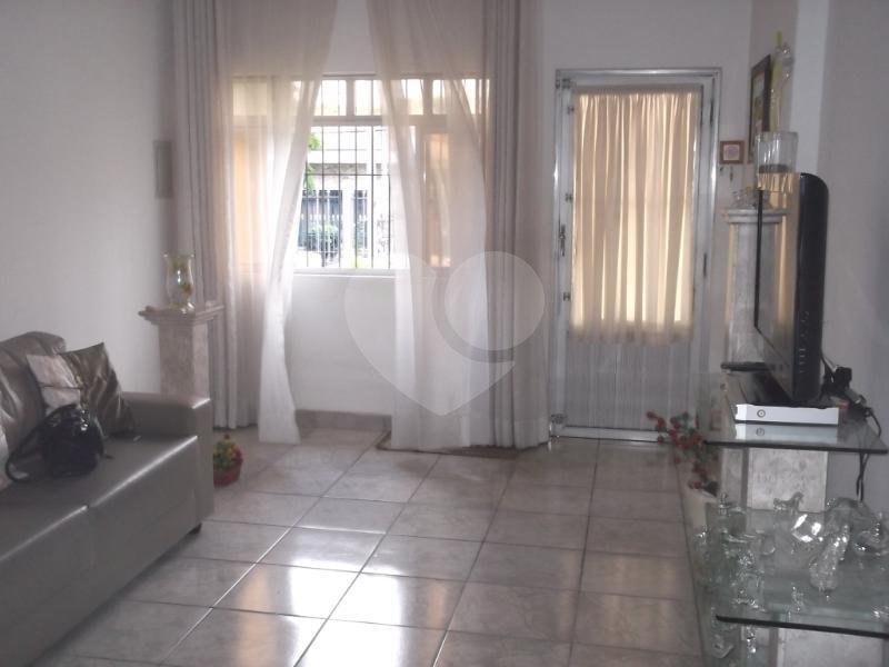 Casa Térrea à venda com 3 quartos em Vila Brasilina, São Paulo, SP