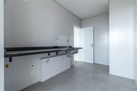 Apartamento à venda ou para alugar com 4 quartos, sendo 3 suítes, em Jardim Morumbi, São Paulo, SP