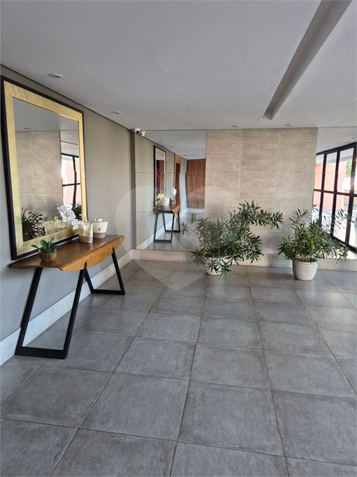 Apartamento à venda com 3 quartos, sendo 1 suíte,  em Cidade São Francisco, São Paulo, SP