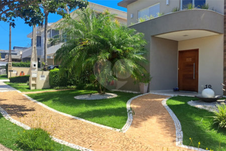 Casa à venda com 4 quartos, sendo 3 suítes,  no condomínio Res. Luzern, Campinas - SP