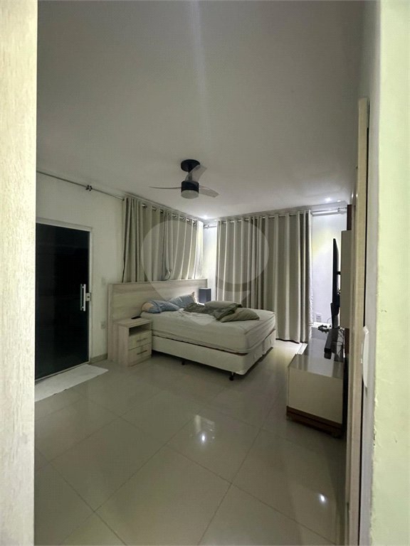 Sobrado à venda com 4 quartos em Jardim Luciana, Itaquaquecetuba, SP
