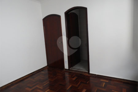 Casa à venda com 5 quartos, sendo 3 suítes, em Vila São Francisco, São Paulo, SP